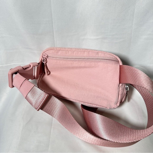 Lululemon Everywhere Belt Bag 1L New Calypso Pink Nylon Athleisure Crossbody - Picture 11 of 11